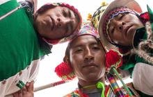 FOTO: Ngerinya Ritual Ini, Komunitas di Peru Bertarung Sampai Berdarah-Darah Demi Keberuntungan dan Hasil Panen Terbaik di Tahun 2024