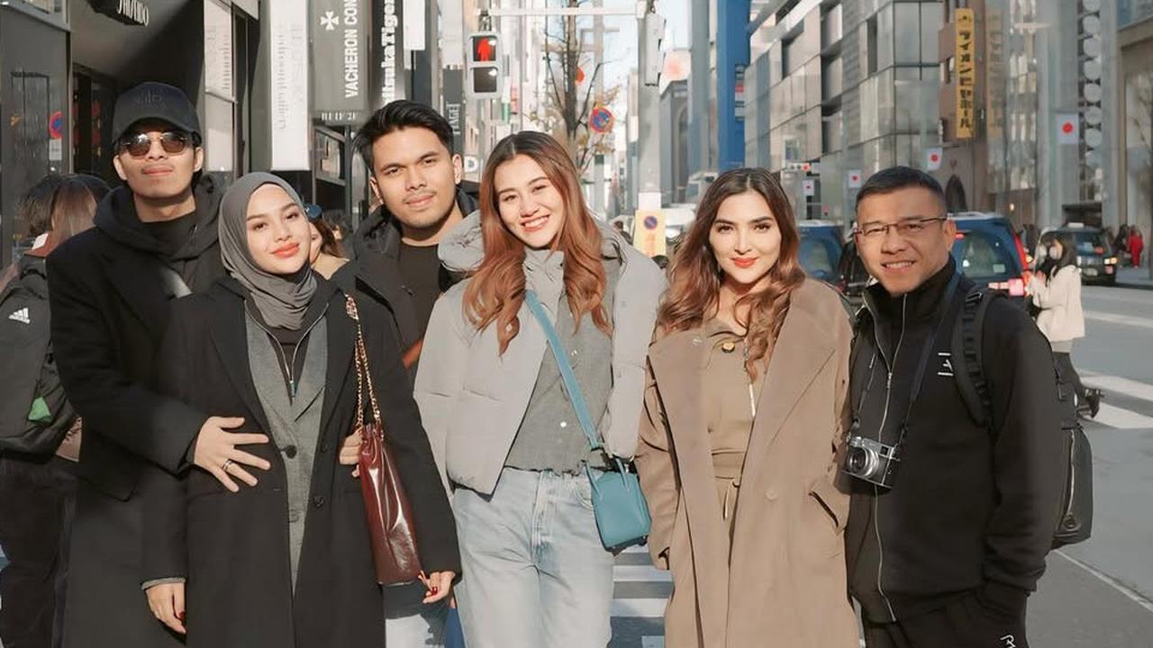7 Potret Ashanty, Aurel Hermansyah dan Aaliyah Massaid Kompak Liburan Akhir Tahun Bareng Suami ke Jepang, Tunjukkan Momen Keluarga Harmonis