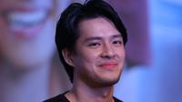Morgan Oey saat jumpa pers dan screening film Eggnoid di XXI Plaza Senayan, Jakarta Pusat, Kamis (28/11/2019). (Daniel Kampua/Fimela.com)