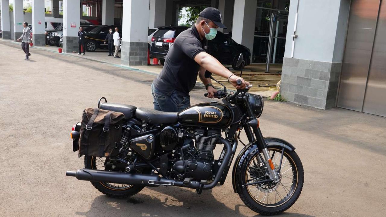 FOTO: Spesifikasi Motor Royal Enfield Ridwan Kamil yang Disita di Rupbasan KPK, Langka dan harganya Ratusan Juta