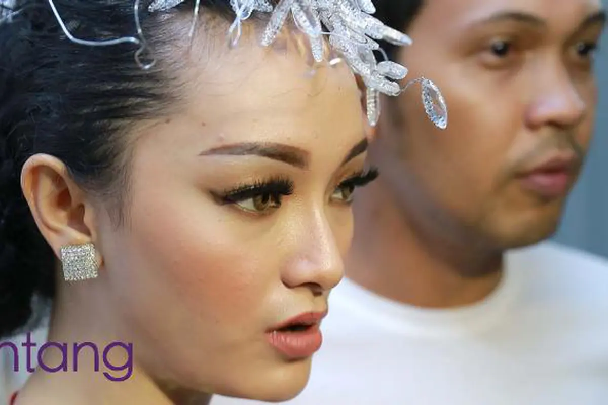 [Bintang] Zaskia Gotik