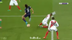Video cuplikan gol indah yang dicetak Edinson Cavani di Paris Saint-Germain. This video is presented by Ballball