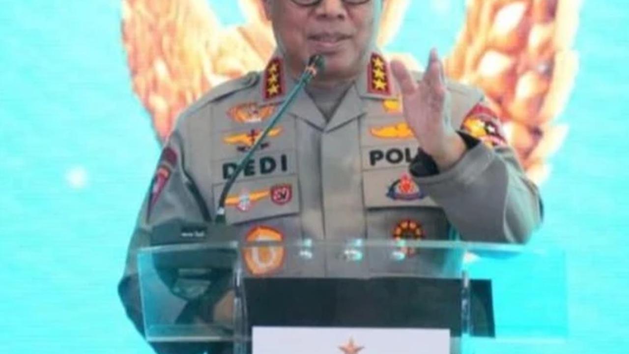 Wakapolri Komjen Dedi Prasetyo Raih Penghargaan Kepemimpinan Publik dari FH Unibraw, Munir Said Thalib Juga Dihormati