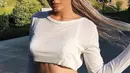 Adik bungsu Kim Kardashian ini memang memiliki tubuh dan wajah yang seksi, tak heran jika ia selalu menjadi pembicaraan bahwa dirinya telah melakukan berbagai perubahan pada bagian tubuhnya. (Instagram/kyliejenner)