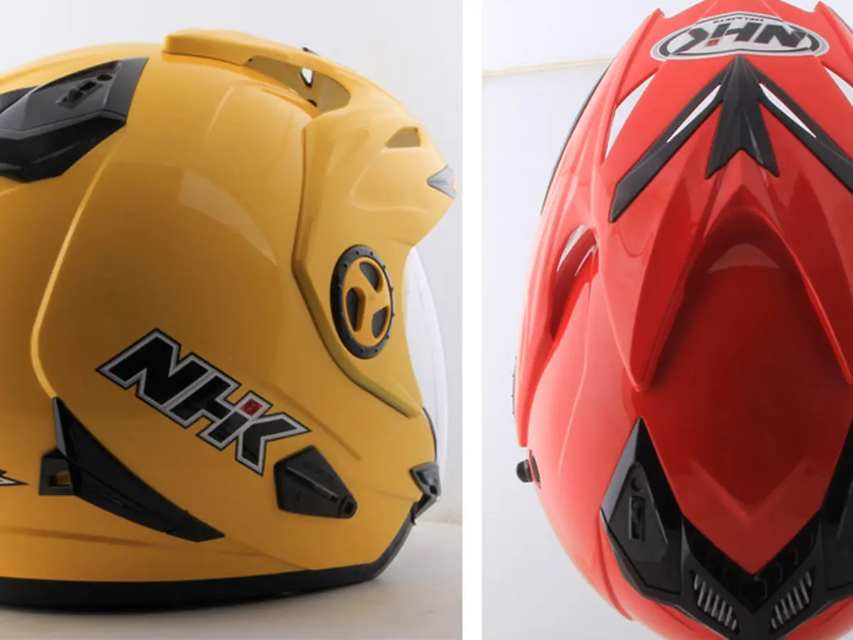 Helm Nhk Gozilla Hitam