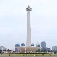 Monas ikut berbenah dengan mengganti fasilitas sanitary untuk gerakan hidup bersih dan sehat menyambut HUT ke-75 RI