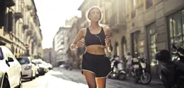 Ilustrasi berolahraga. /credit: pexels.com/andrea