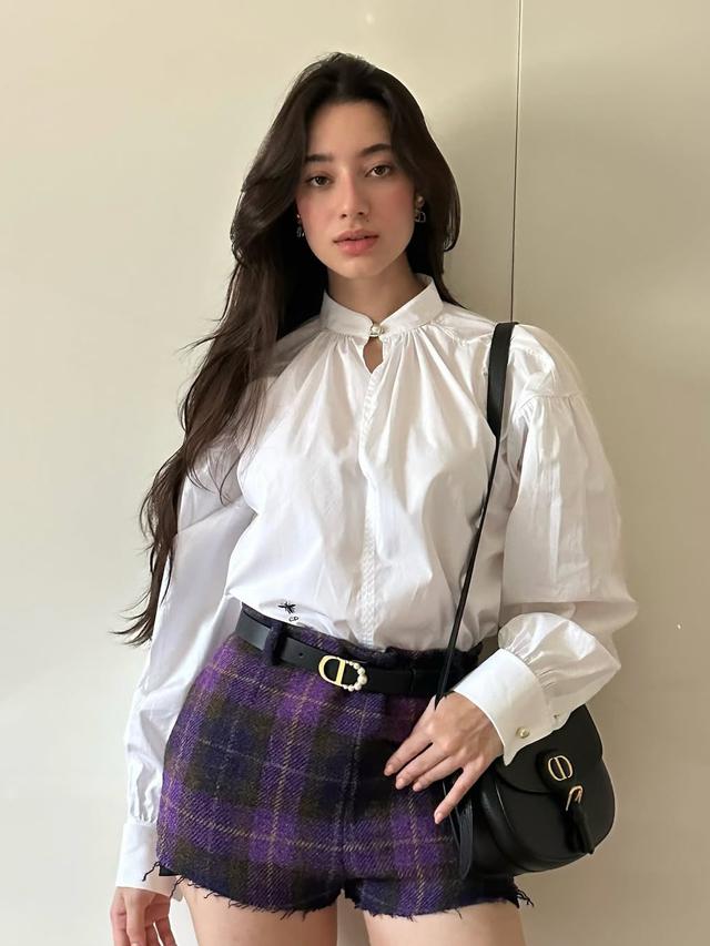 7 Pesona Ameera Khan Pacar Jefri Nichol Berbalut Outfit Serba Putih, Simpel Tapi Fashionable (instagram/littlemisskhan)