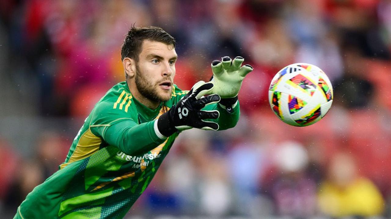 Maarten Paes Sabet Penghargaan Save of the Year MLS 2024, Lihat Aksinya saat Menyelamatkan Gawang