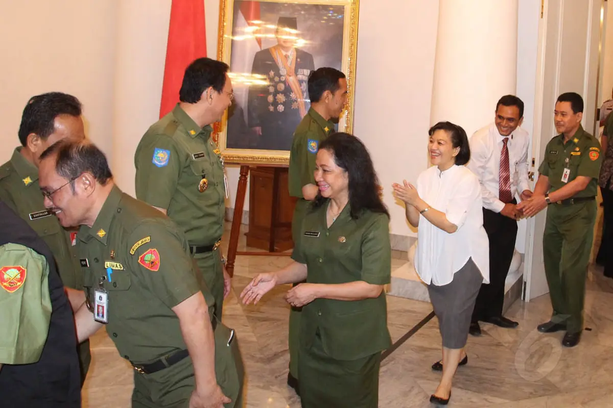 Hari Pertama Kerja, Jokowi-Ahok Gelar Halal Bi Halal 