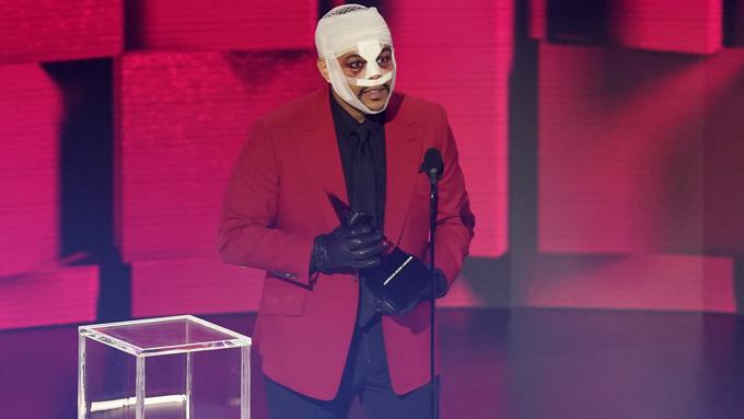 Wajah 'Mengerikan' The Weeknd di MV Save Your Tears, Fans ...