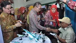 Untuk memberikan kesempatan kerja lebih luas kepada penyandang cacat pemerintah menggelar Job Fair Nasional ke-XIII dan Expo Disabilitas