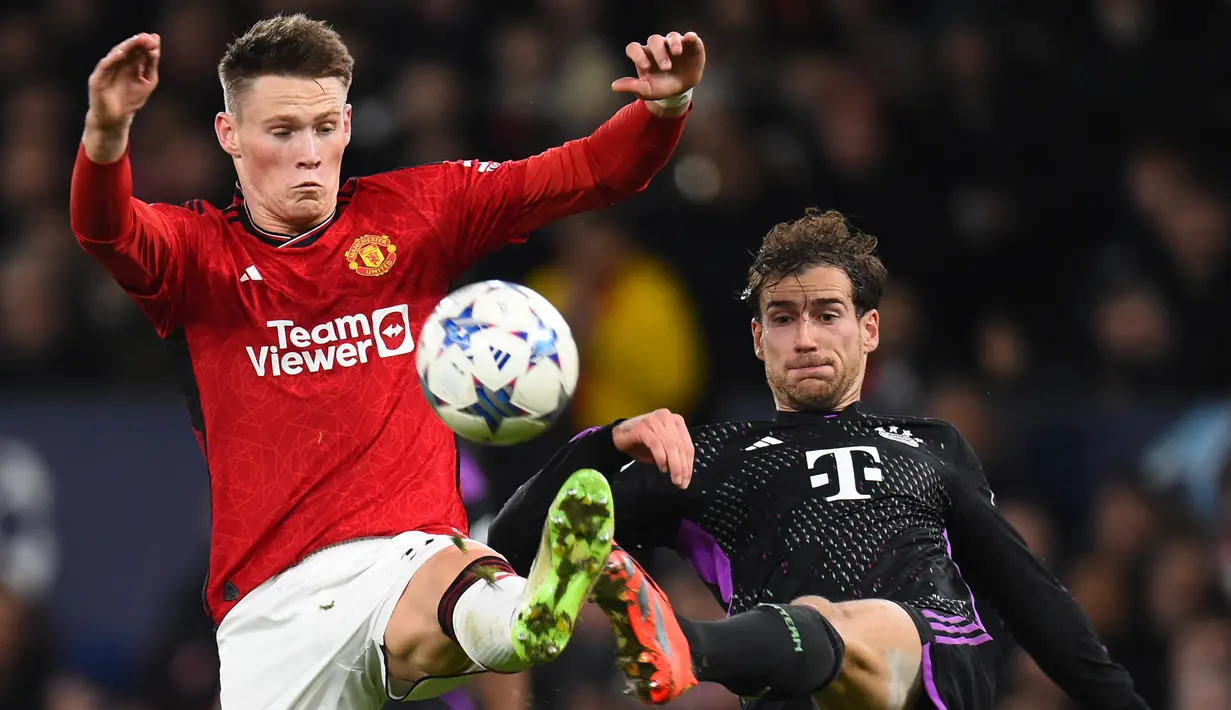 Sementara itu, Bayern Munchen menjadi juara Grup A dengan perolehan poin 16 dari enam laga. (PETER POWELL / AFP)