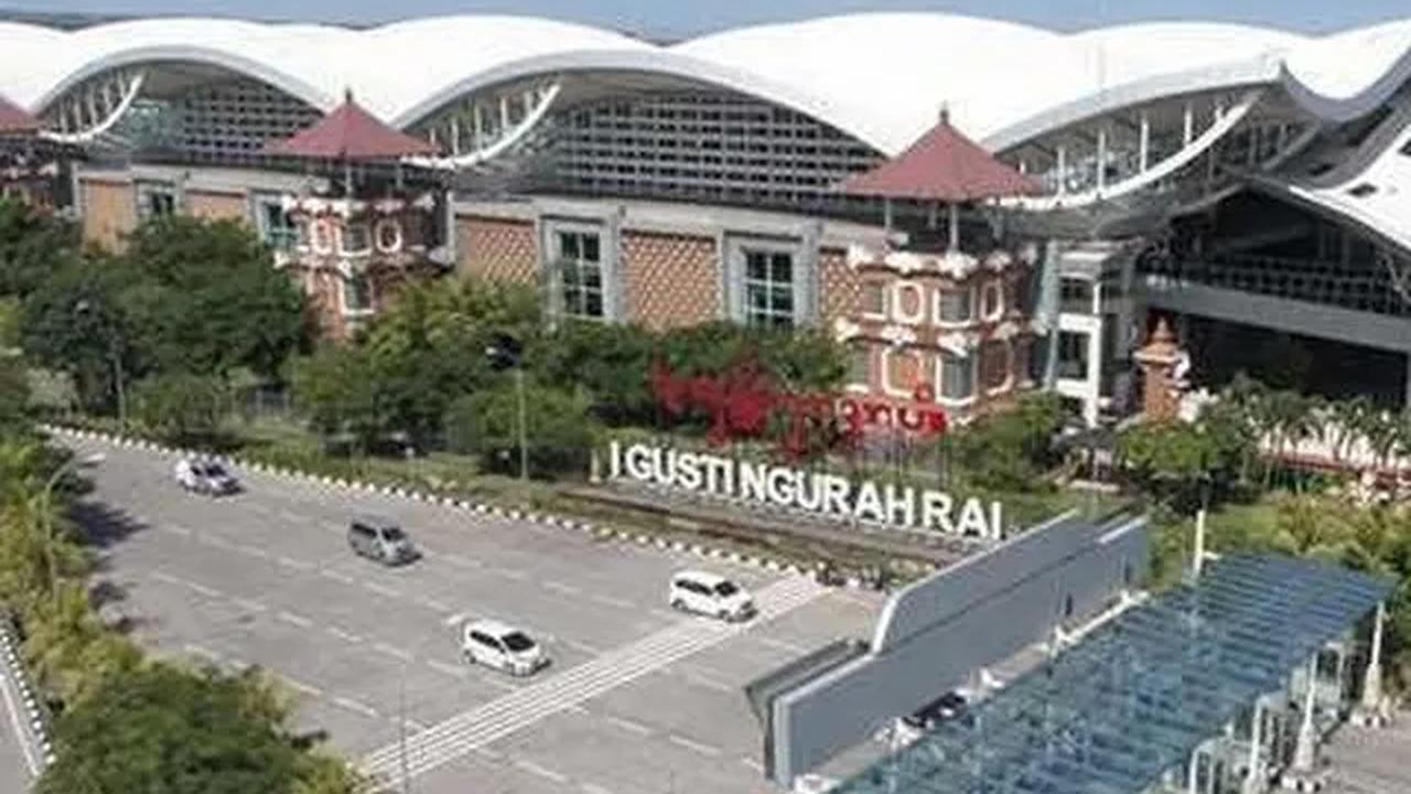 Kemenkumham Bali sudah memeriksa tiga petugas imigrasi yang bertugas di Bandara I Gusti Ngurah Rai, Bali, saat Warga Negara Asing (WNA) asal Australia bernama Monique Sutherland (28) melintas. Mereka membantah memintah sejumlah uang pada WNA tersebut.