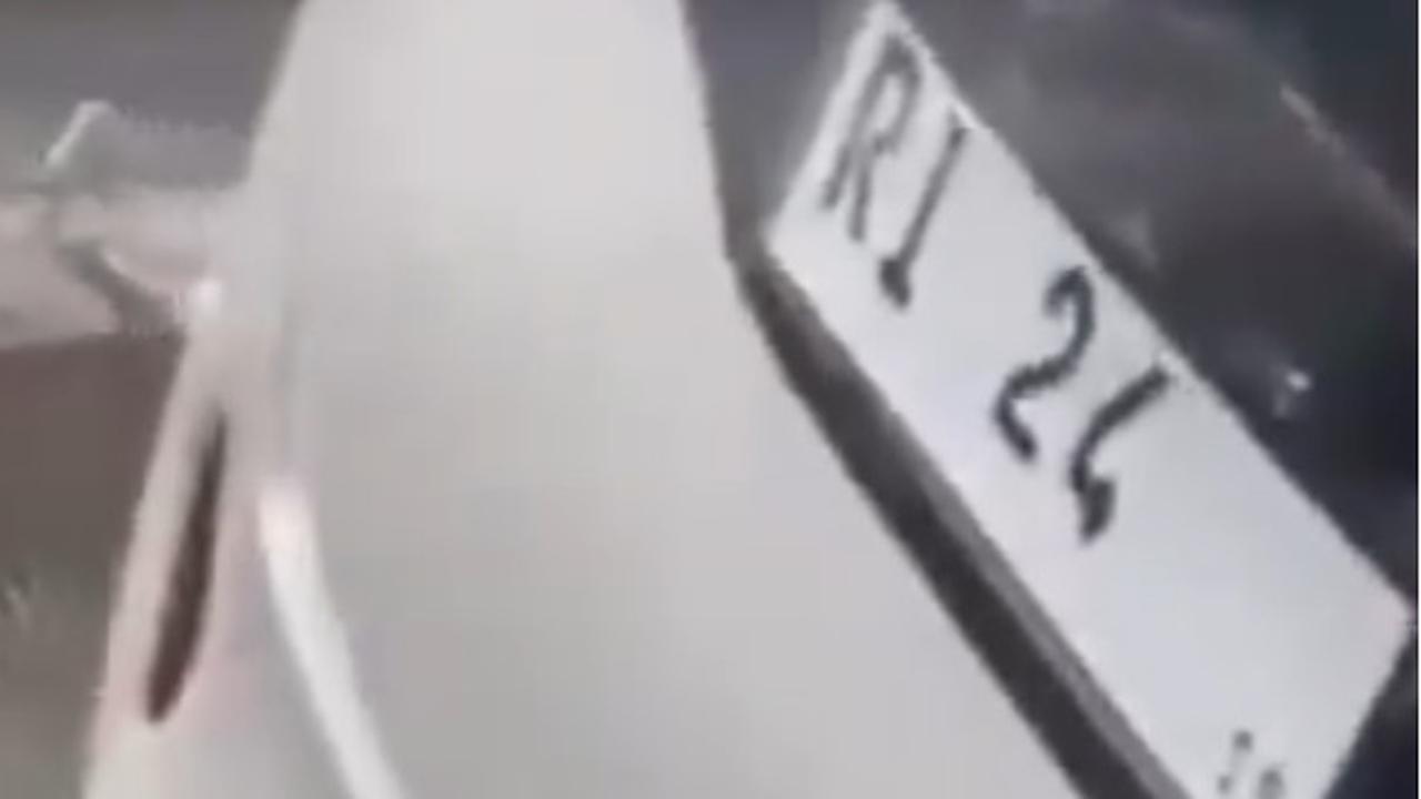 VIDEO: Viral Plat RI 24 Terobos Jalur Busway, Polisi Buka Suara