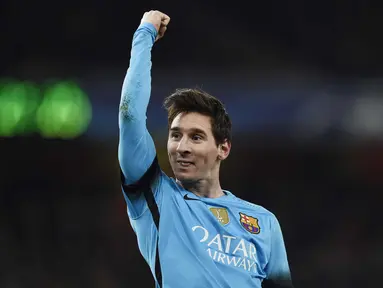Lionel Messi merayakan golnya ke gawang Arsenalpada leg pertama babak 16 besar liga Champions di Stadion Emirates, Selasa (24/2/2016) dini hari WIB. (Reuters / Toby Melville)