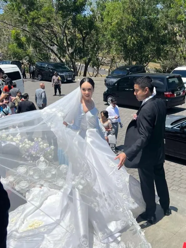 Pamela Bowie menikah