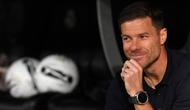 Pelatih Real Madrid asal Spanyol, Xabi Alonso, terlihat sebelum pertandingan Liga Spanyol antara Real Madrid CF dan FC Barcelona di Stadion Santiago Bernabeu, Madrid, pada 26 Oktober 2025. (Oscar DEL POZO/AFP)