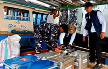KRI Beladau-643 Sukses Laksanakan Distribusi Rupiah Natuna di Wilayah Perbatasan