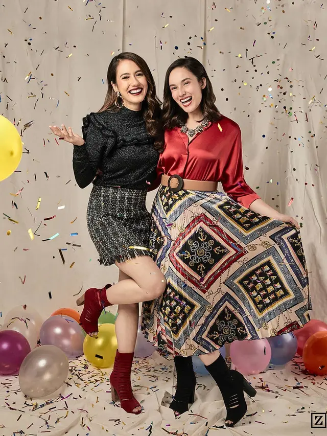 6 Gaya Pemotretan Pevita Pearce dan Chelsea Islan, Disebut Bak Kembar