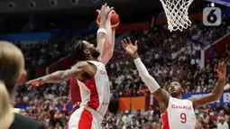 Timnas basket Kanada dipastikan menjadi juara Grup H FIBA World Cup 2023 usai mengalahkan Latvia 101-75 pada laga pamungkas penyisihan Grup H di Indonesia Arena, Gelora Bung Karno, Jakarta, Selasa (29/8/2023). (Liputan6.com/Helmi Fithriansyah)