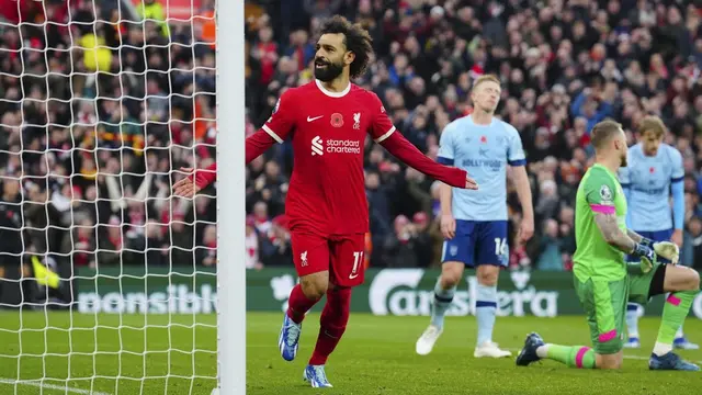 Foto: Gol Khas Mohamed Salah saat Liverpool Benamkan Brentford di Liga Inggris, Bobol Gawang Lawan dari Sudut Sempit