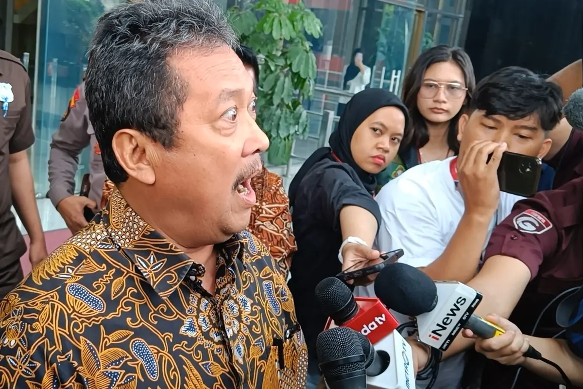 Menteri Kelautan dan Perikanan (KKP) Sakti Wahyu Trenggono usai diperiksa KPK. (Tim Merdeka).