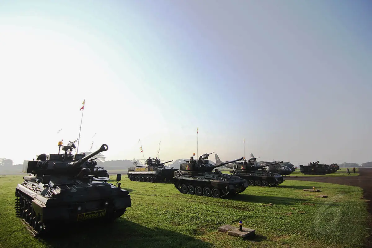 Ratusan Alutsista Diturunkan dalam Latihan Gabungan TNI 2014