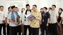 Gubernur DKI Jakarta Anies Baswedan (tengah) menyampaikan sambutan saat menyapa para Aparatur Sipil Negara (ASN) di Balai Kota DKI Jakarta, Jumat (14/10/2022). Di hari terakhir menjabat sebagai Gubernur DKI Jakarta, Anies Baswedan menyempatkan diri untuk menyapa ASN di Balai Kota. (Liputan6.com/Faizal Fanani)