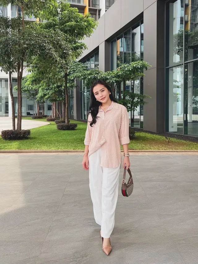 Prilly Latuconsina (Instagram/prillylatuconsina96)