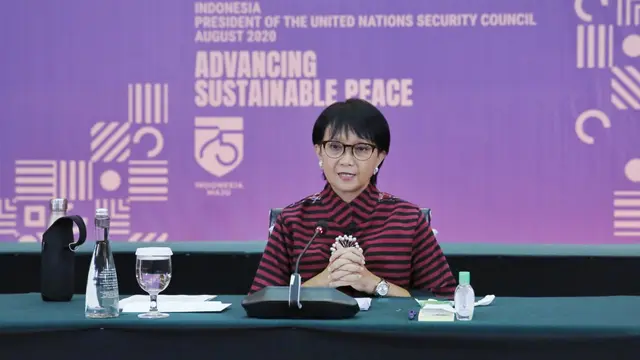 Menlu Retno dalam press briefing virtual bersama dengan awak media pada Kamis, 13 Agustus 2020.