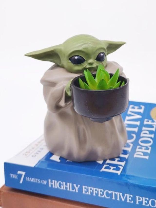 7 Pot Unik Anti Maintream Ini Bikin Tanaman Makin Hidup