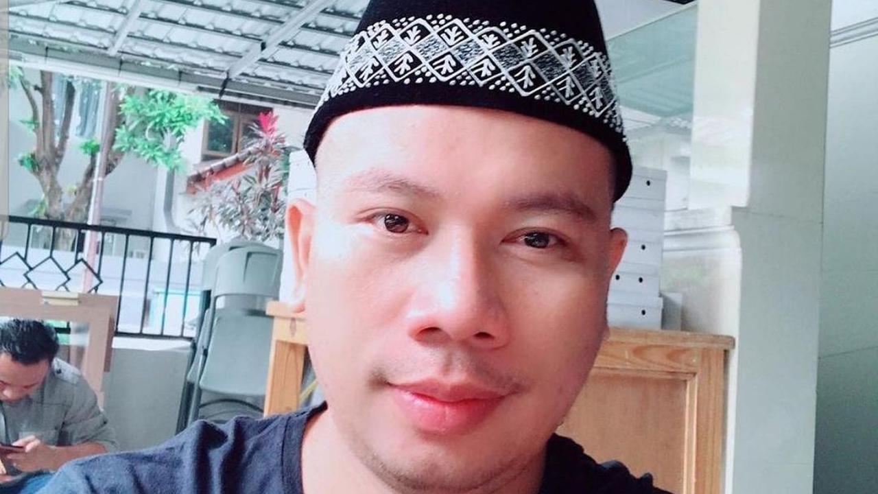 Bernyanyi di Tengah Debat Pilbup Pemalang 2024, Ini Profil Vicky Prasetyo yang Selalu Jadi Sorotan