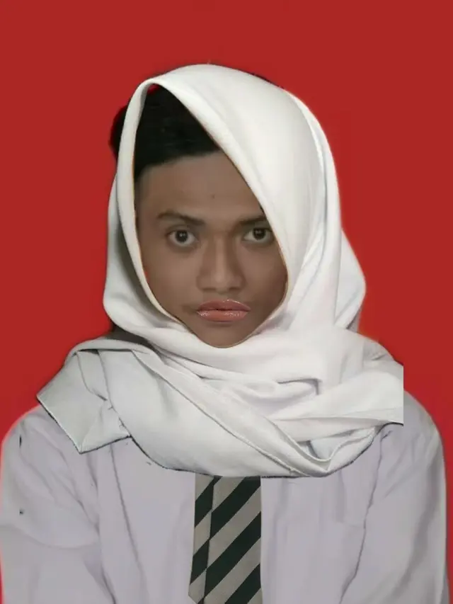 Pria Ini Minta Fotonya Diedit Ditambahin Dasi, 7 Hasilnya Kocak