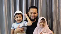 Teuku Wisnu Mulai Ajarkan Anaknya Puasa Secara Perlahan