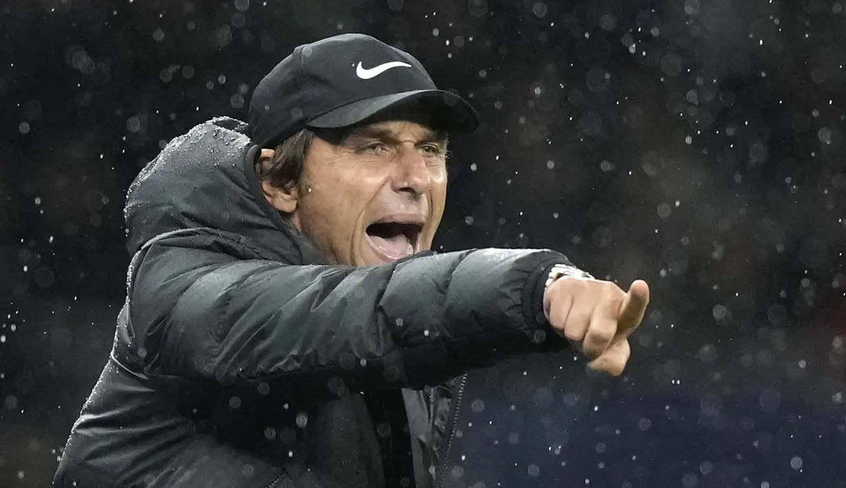 Mantan pelatih Tottenham Hotspur dan Chelsea, Antonio Conte ditunjuk Napoli untuk menjadi pelatih baru mereka. (AP Photo/Frank Augstein, File)