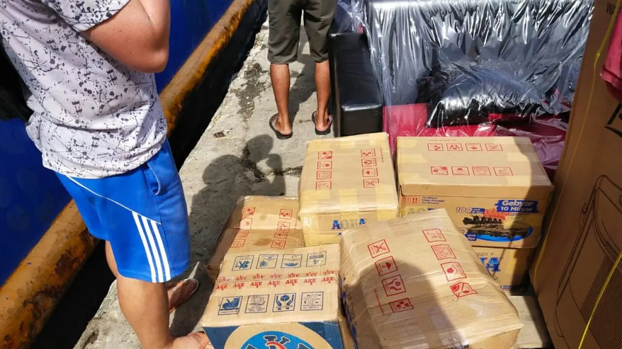 Barang bukti minuman Cap Tikus tersebut kemudian dibawa dan diamankan di Mapolres Kepulauan Talaud.