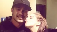 Hadiah Spesial Lady Gaga untuk Taylor Kinney