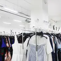 Solusi konsumsi fashion wanita dengan menggunakan aplikasi rental pakaian (Style Theory)