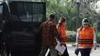 Mantan Anggota DPRD Sumatera Utara, Rinawati Sianturi dan anggota Komisi XI DPR, Rooslynda Marpaung tiba di gedung KPK, Jakarta, Rabu (11/7). Rinawati Sianturi dan Rooslynda Marpaung menjalani pemeriksaan perdana. (Liputan6.com/Herman Zakharia)