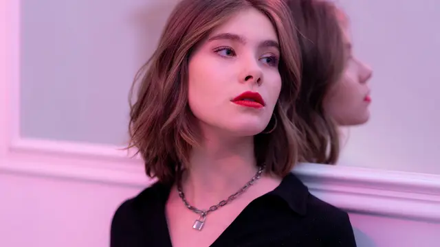 Jadi Tren Pencarian Google Sepanjang 2024, Benarkah Mewing Bisa Bikin Wajah Lebih Tirus?