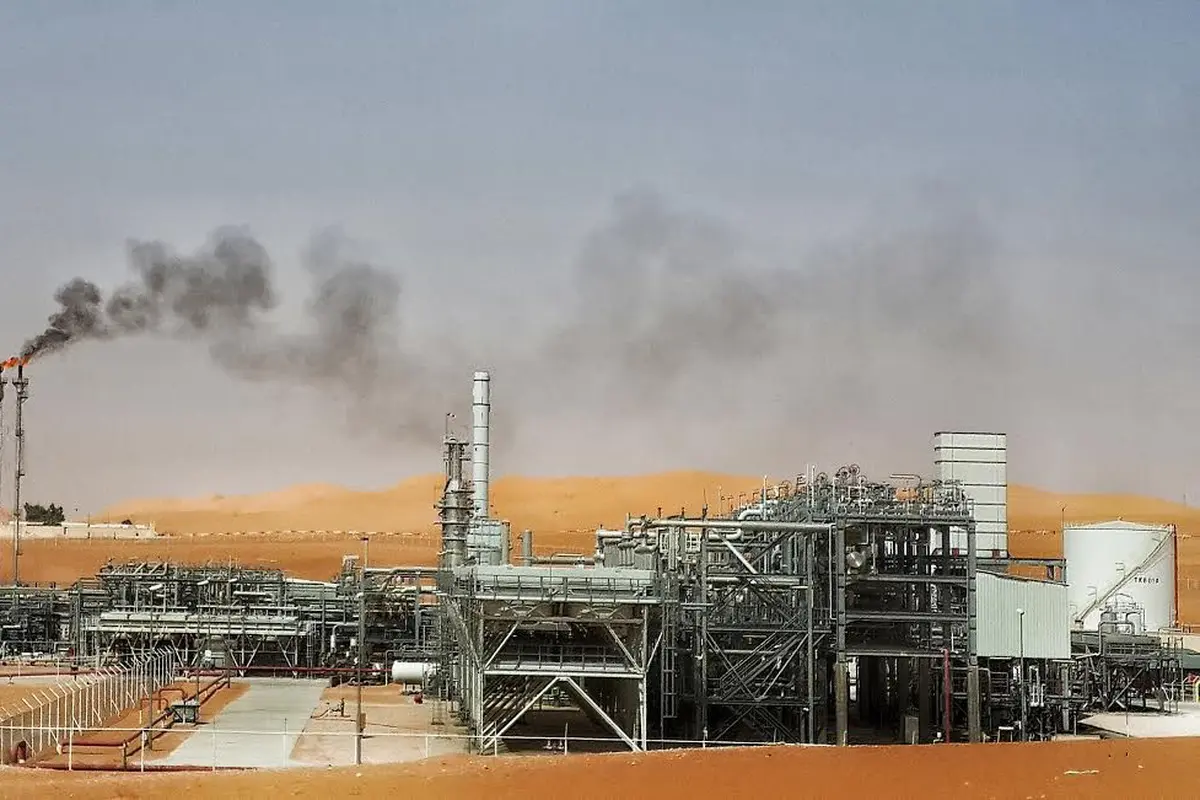 Pertamina telah mengajukan usulan pengembangan dua lapangan migas di  Iran yaitu Ab-Teymour dan Mansouri.