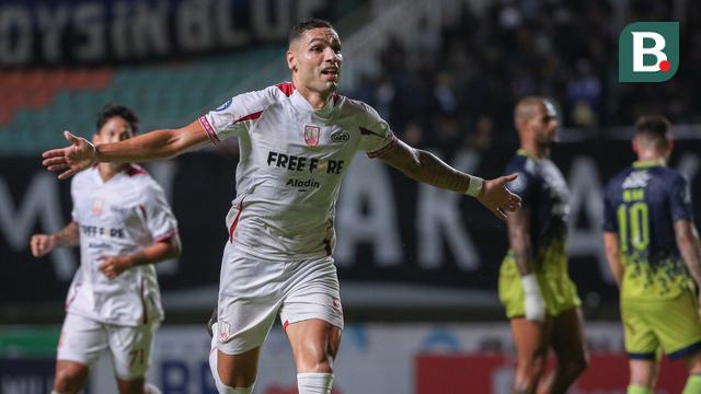 Foto: Tendangan Kencang Jaimerson Dibalas Brace David Da Silva, Persib Bandung Menang 3-1