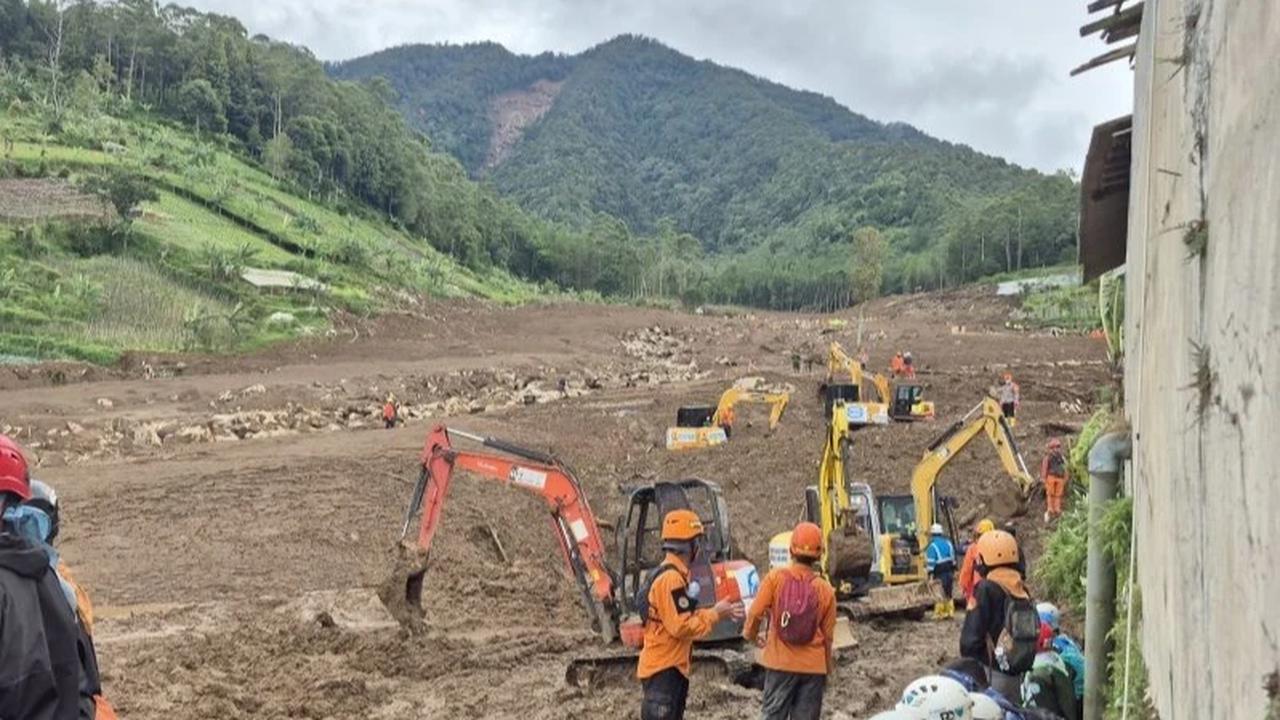 SAR Tambah Alat Berat, Percepat Pencarian Korban Longsor Cisarua