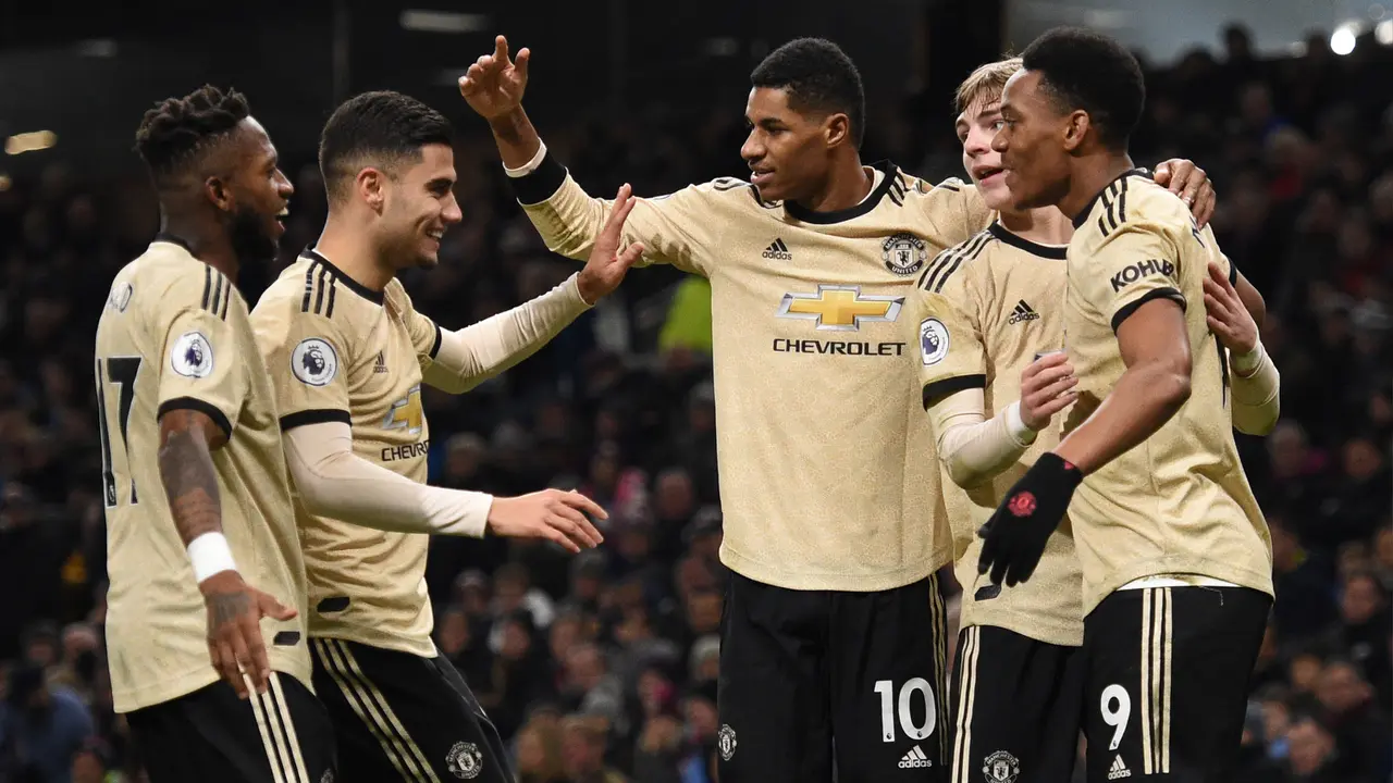 Tekuk Burnley, MU Geser Tottenham Hotspur di Posisi 5 Klasemen
