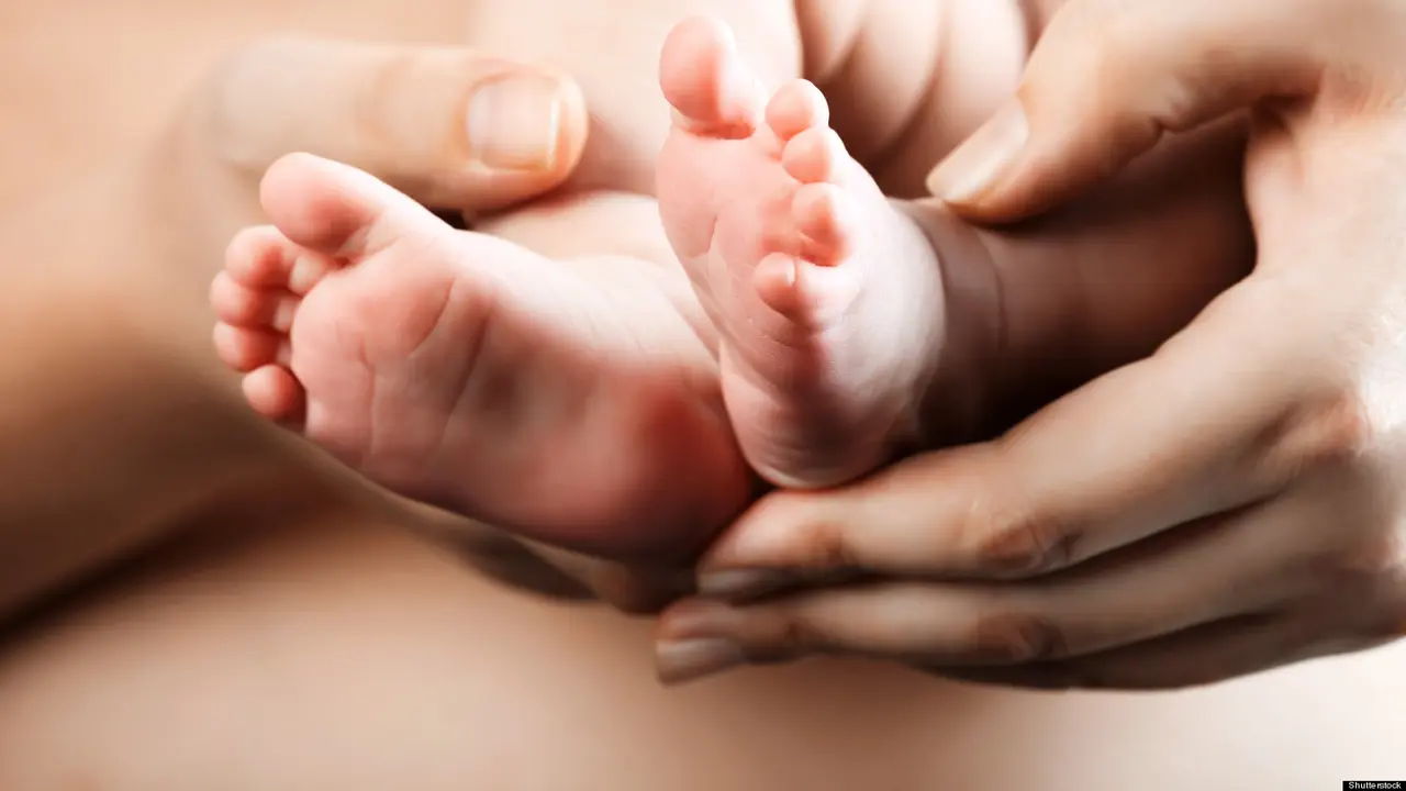 Keajaiban, Bayi Ini Dilahirkan dengan Ketuban yang Utuh