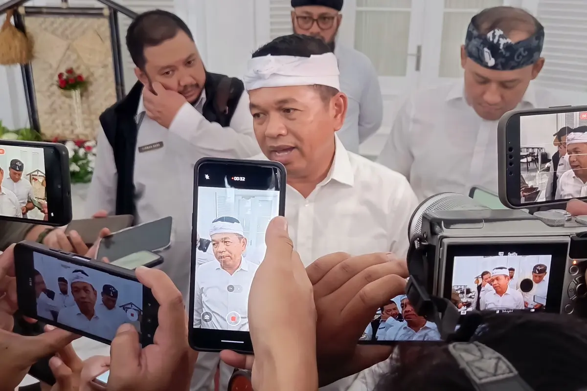 Gubernur Jawa Barat Dedi Mulyadi telah resmi memutuskan Upah Minimum Kabupaten/Kota (UMK) 2026 Jawa Barat, Rabu (24/12/2025).