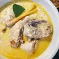 Opor Ayam Lebaran jadi sajian khas untuk menjamu tamu. (Dok: Cookpad&nbsp;@Rishel_kitchen)