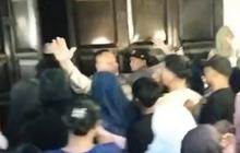 Guru PNS Tanjungbalai Diarak Warga, Diduga Bawa Siswa SD ke Suami untuk Dicabuli