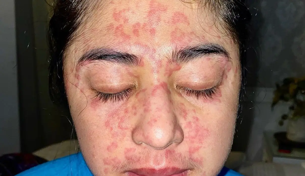 Dewi Perssik (Instagram/dewiperssikreal)